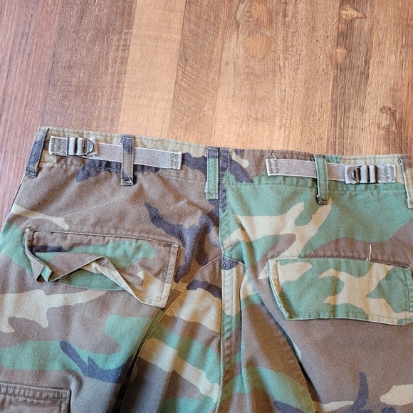 Unisex Military Camo Cargo Pants - Picture 3 of 4